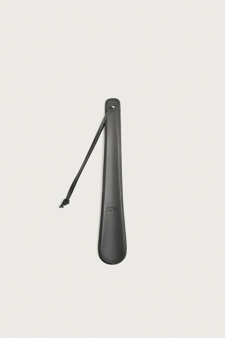 LEATHER SHOEHORN — Black
