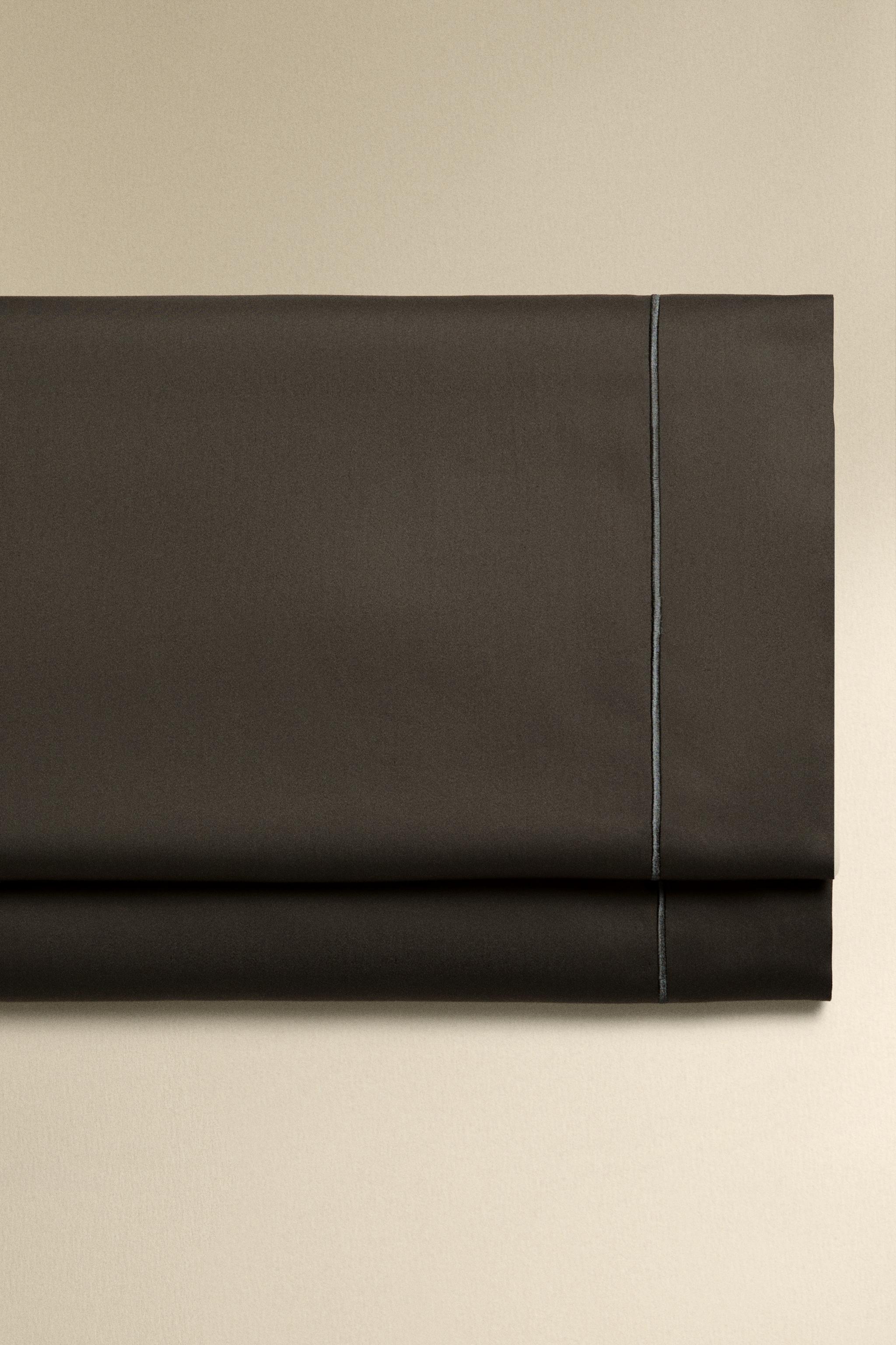 SATEEN FLAT SHEET WITH FESTOON DESIGN (300 THREAD COUNT)