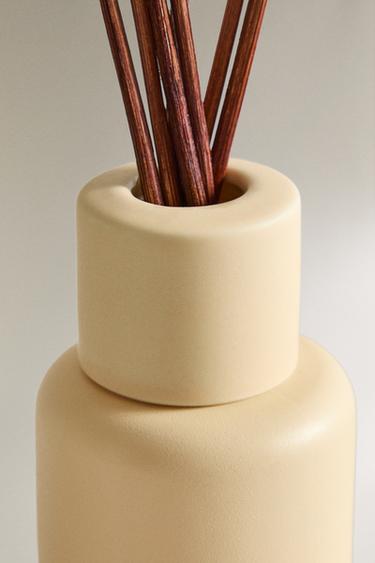 (190 ML) LUMINOUS CAMELLIA SCENTED REED DIFFUSERS - Light pink by Zara - Image 3