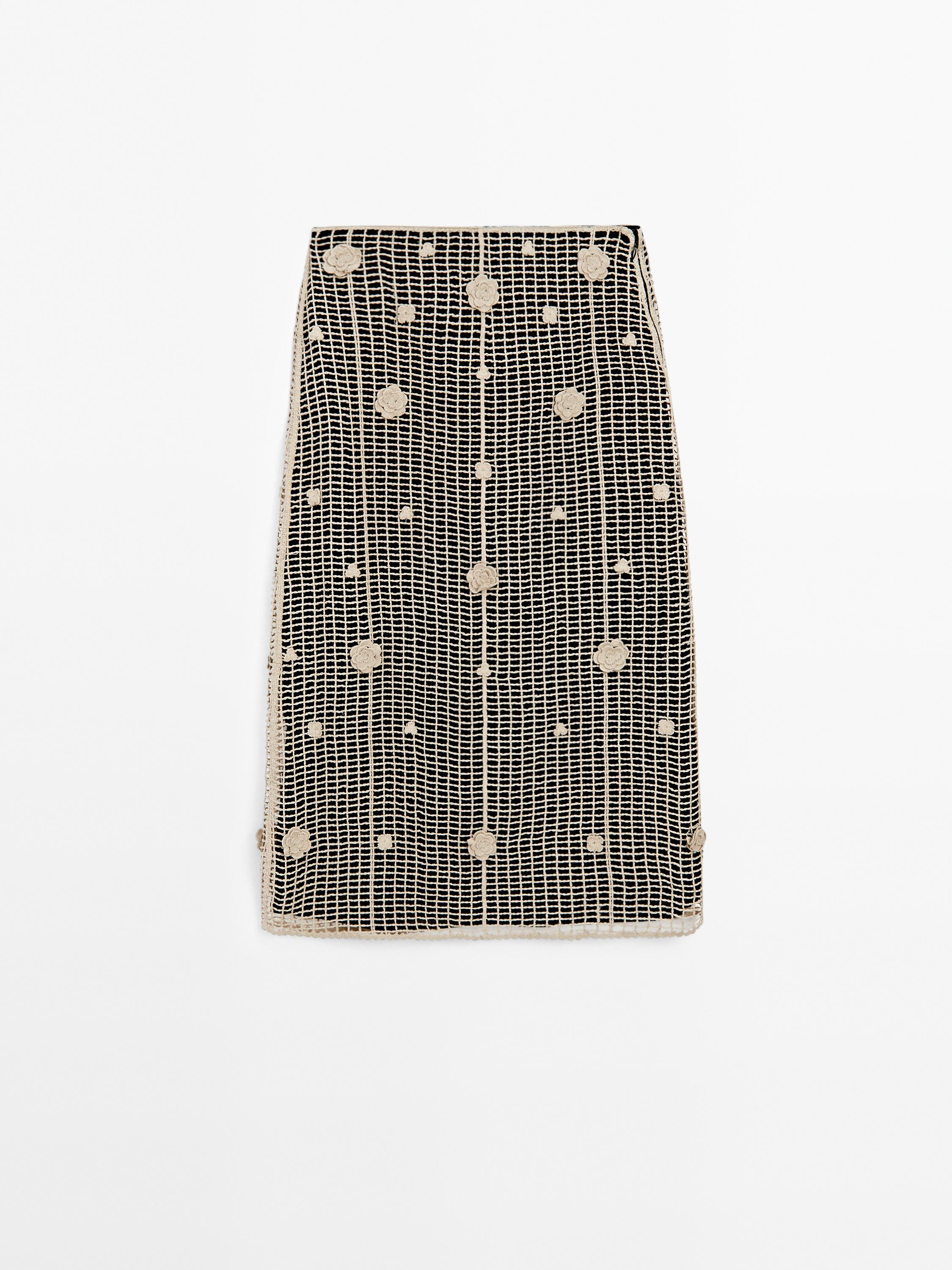 Jupe midi avec broderies florales