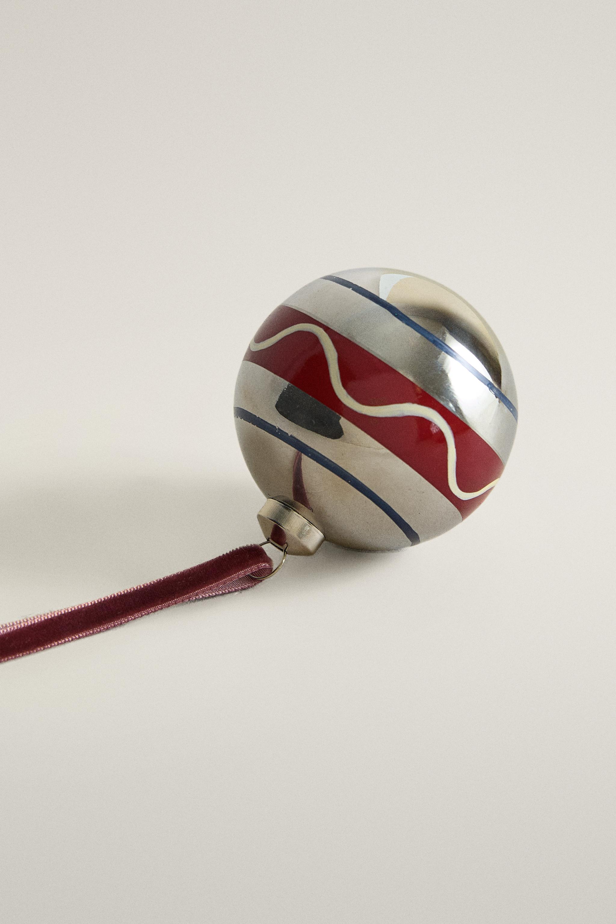 STRIPED CHRISTMAS BALL TREE DECORATION