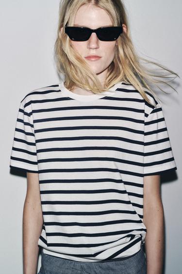 تيشرت قطني بيزك - خطوط الخاص بـ Zara