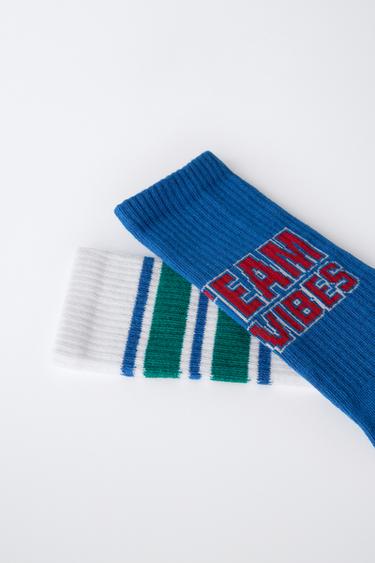 LOT DE DEUX CHAUSSETTES HAUTES NUMÉROTÉES - Bleu roi de Zara - Image 2