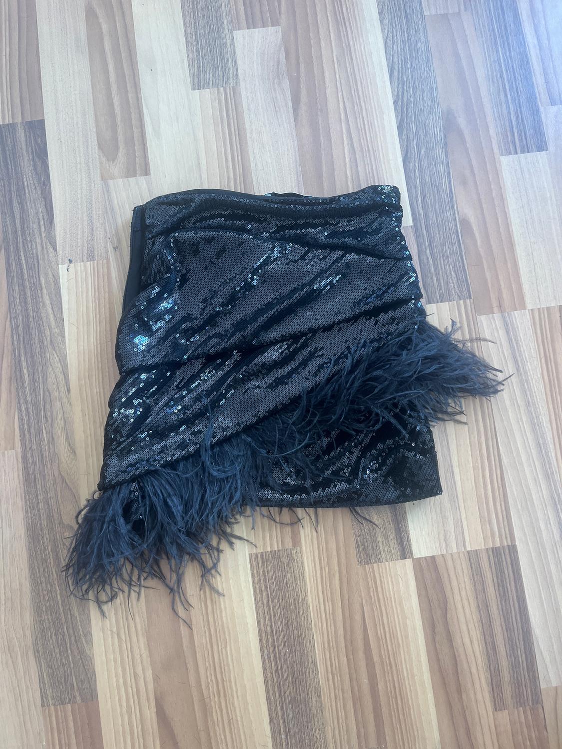 SEQUINNED SKIRT WITH FEATHER TRIM - LIMITED EDITION - Image 2