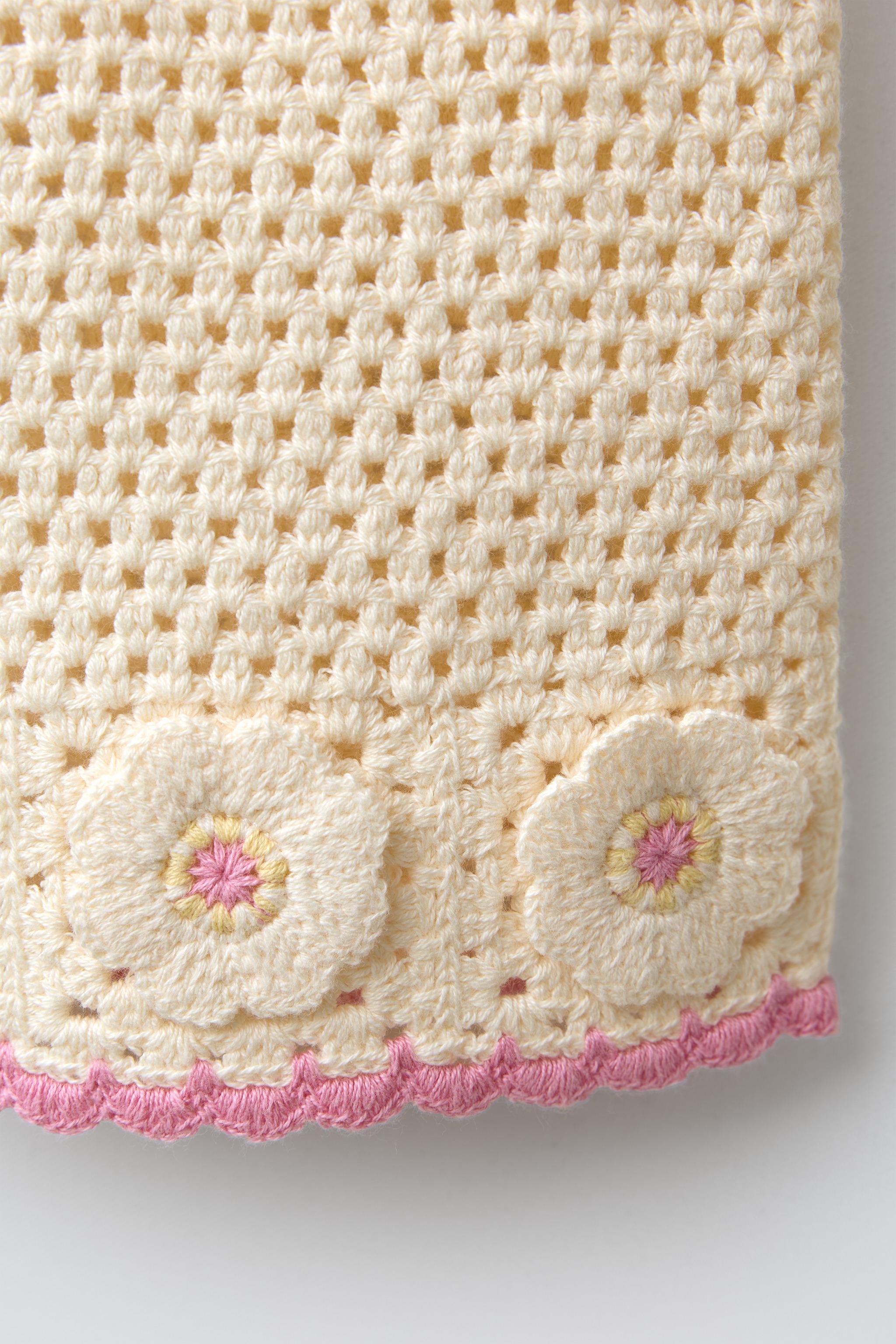 PANTALON JUPE-CULOTTE EN MAILLE CROCHET FLEURS