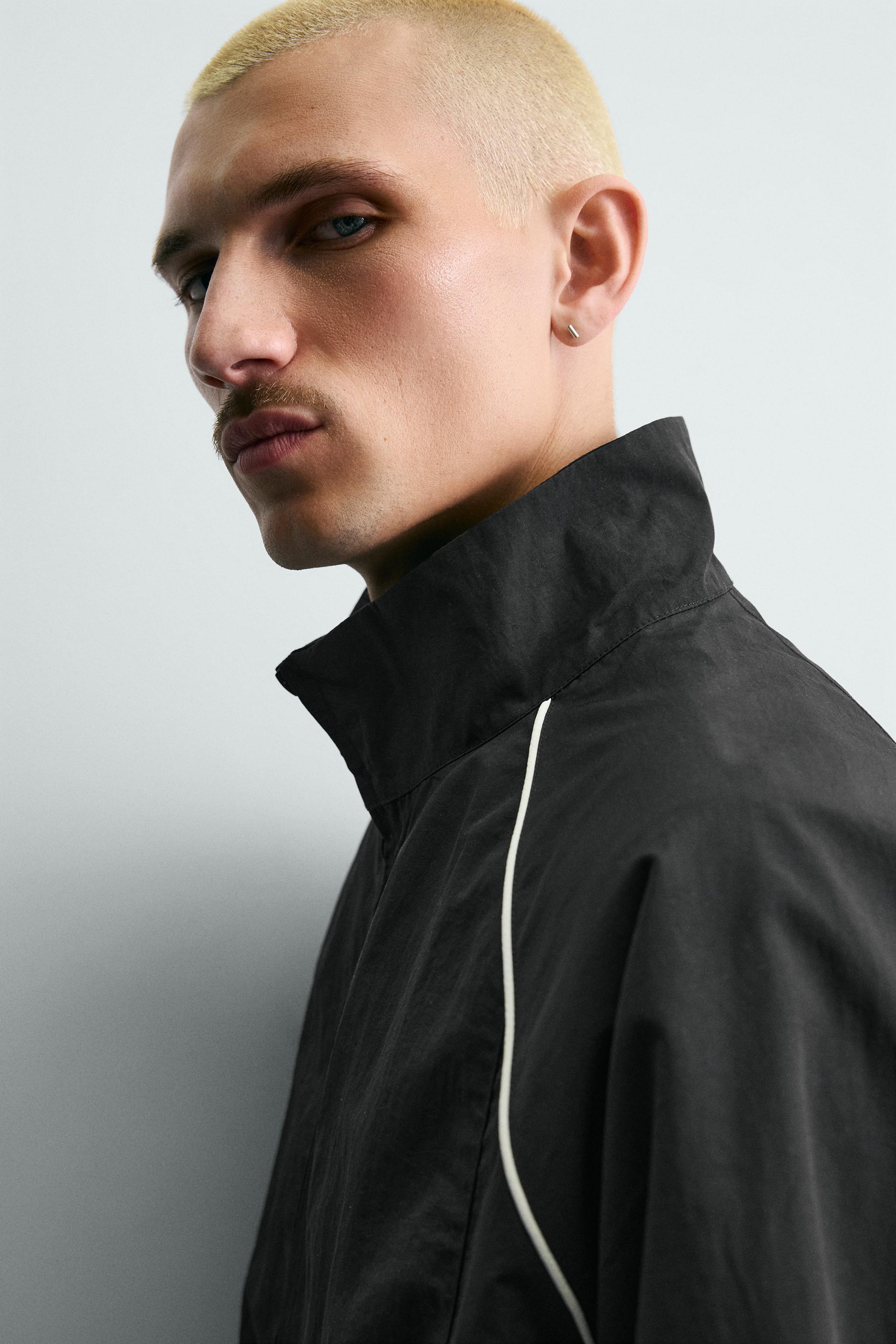 CONTRASTING TECHNICAL JACKET