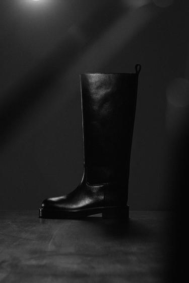 ΔΕΡΜΑΤΙΝΗ ΜΠΟΤΑ LIMITED EDITION - Μαύρο του Zara