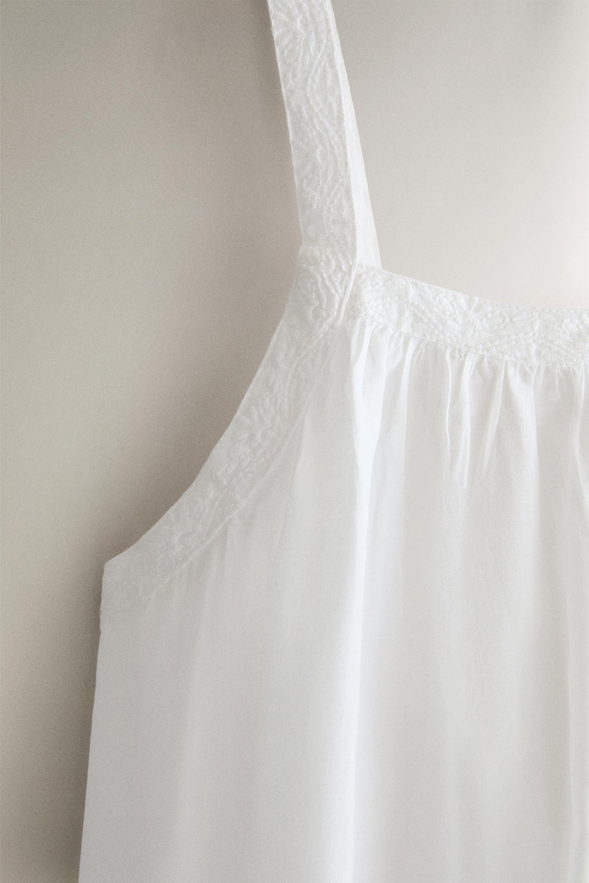 EMBROIDERED COTTON NIGHTGOWN