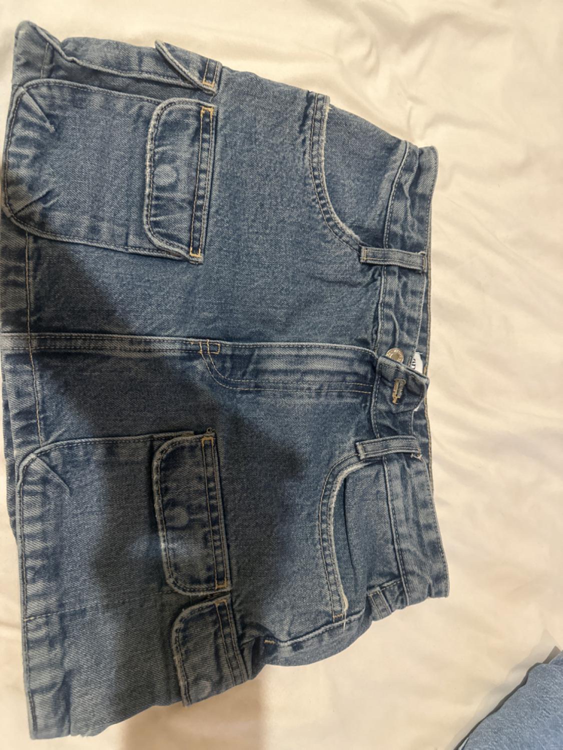 DENIM TRF CARGO SKIRT - Image 4