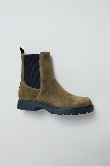 حذاء بوت مسطح من جلد الغزال - أخضر الخاص بـ Zara