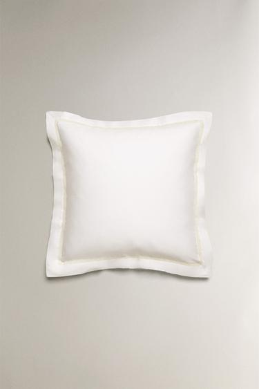 TAIE D’OREILLER SATIN BRODERIE JOUR ÉCHELLE - Blanc cassé de Zara - Image 2