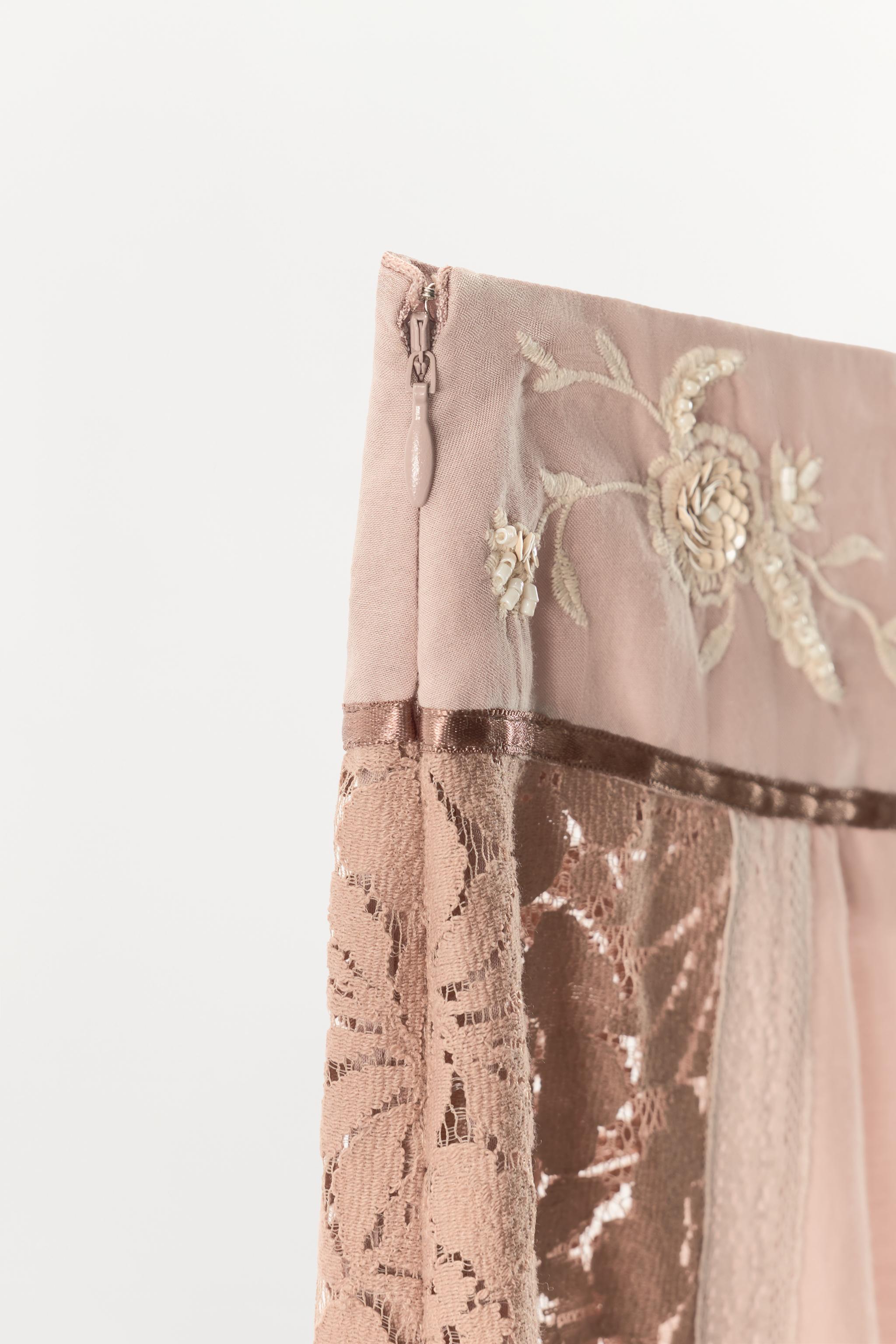 Zara BONCUK VE ÇİÇEK NAKIŞLI MİDİ ETEK görsel 7