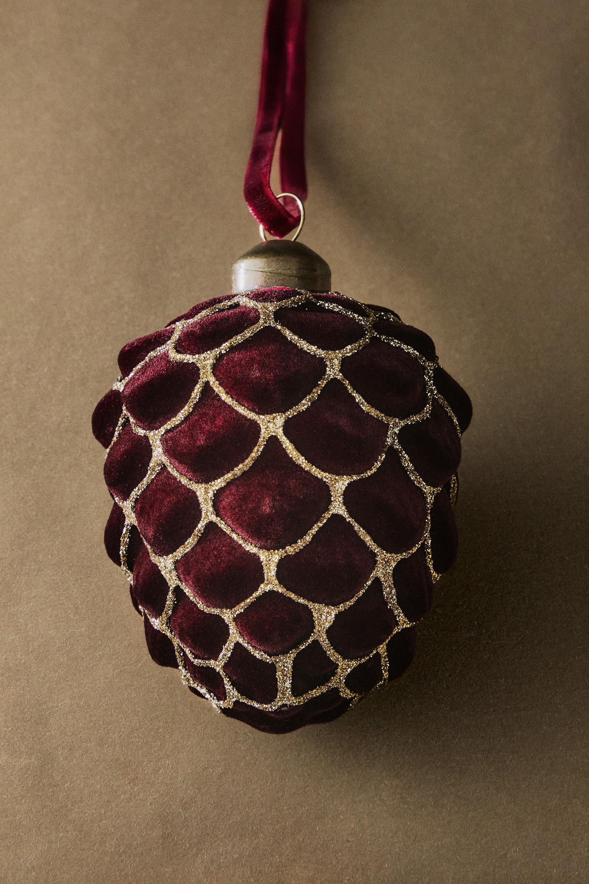 VELVET PINE CONE CHRISTMAS TREE DECORATION