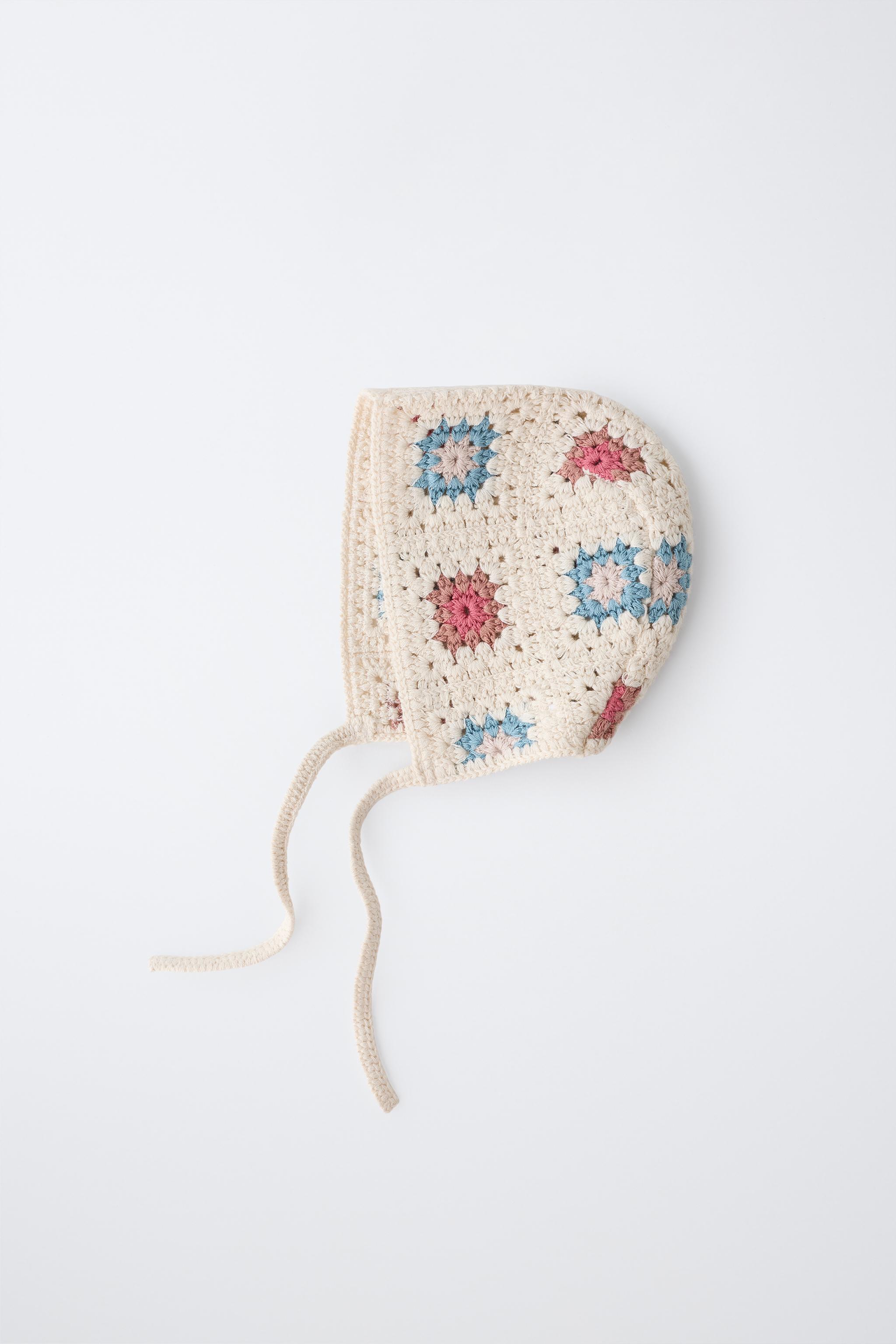 GEOMETRIC PRINT CROCHET BONNET — Ecru
