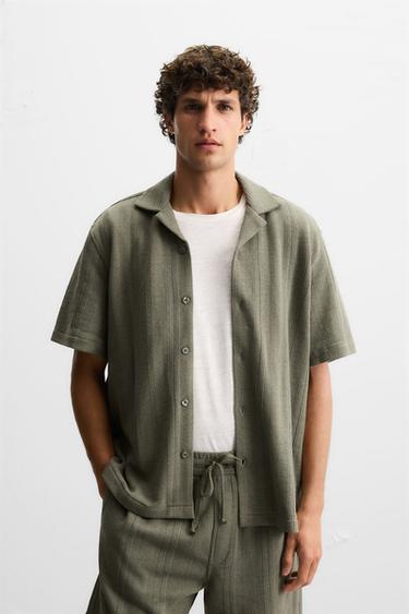 HEMD MIT JACQUARD-STRUKTUR - Mittelgrün von Zara