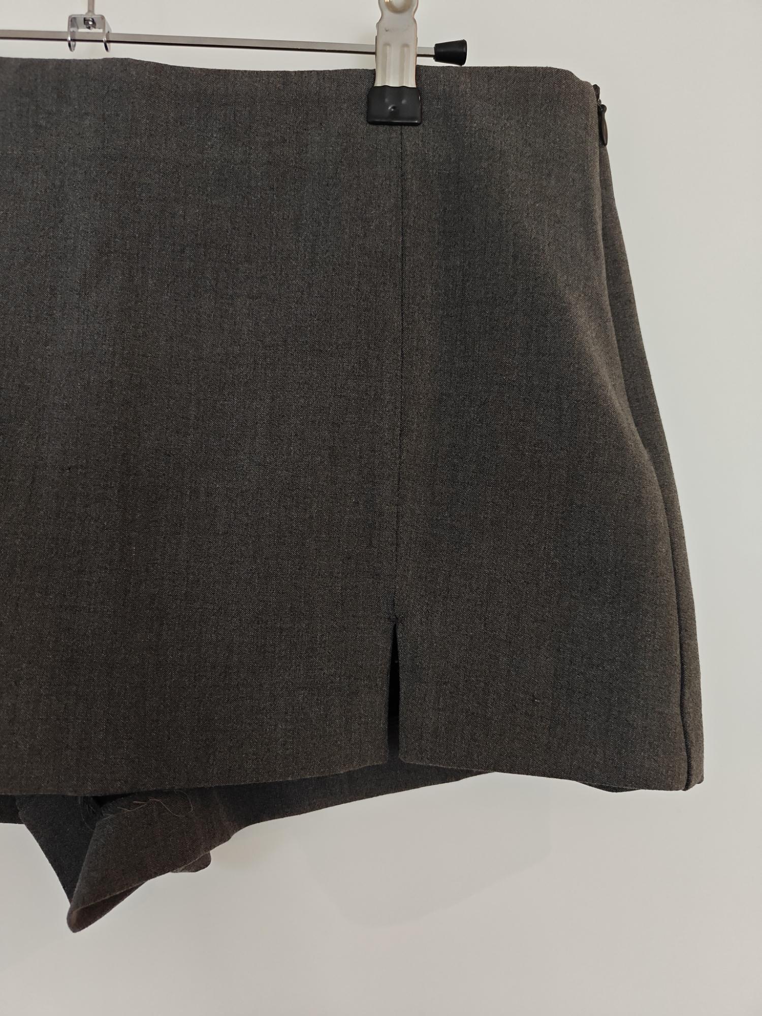 SKORT WITH SLIT DETAIL