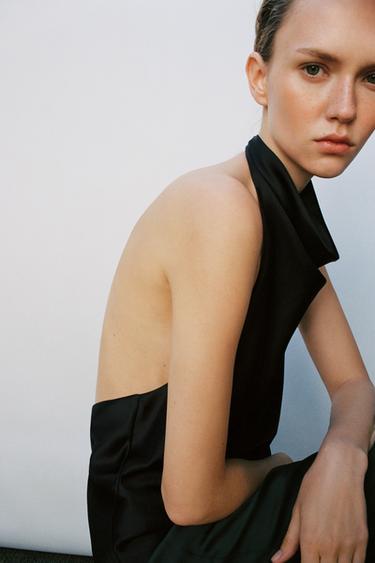 TOP HALTER ACETINADO - Preto da Zara