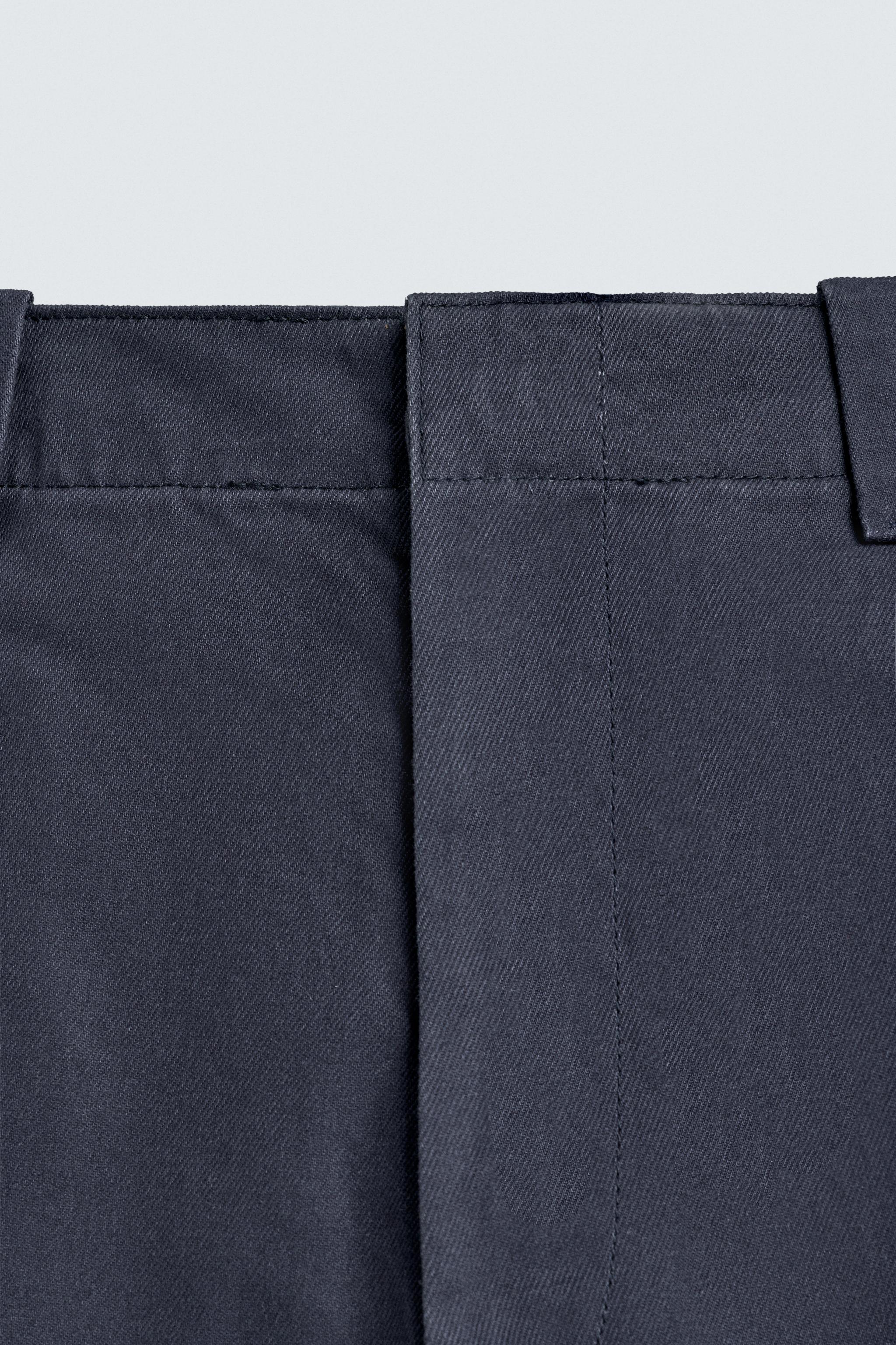 PANTALON CHINO À PASSANTS COUPE DÉCONTRACTÉE