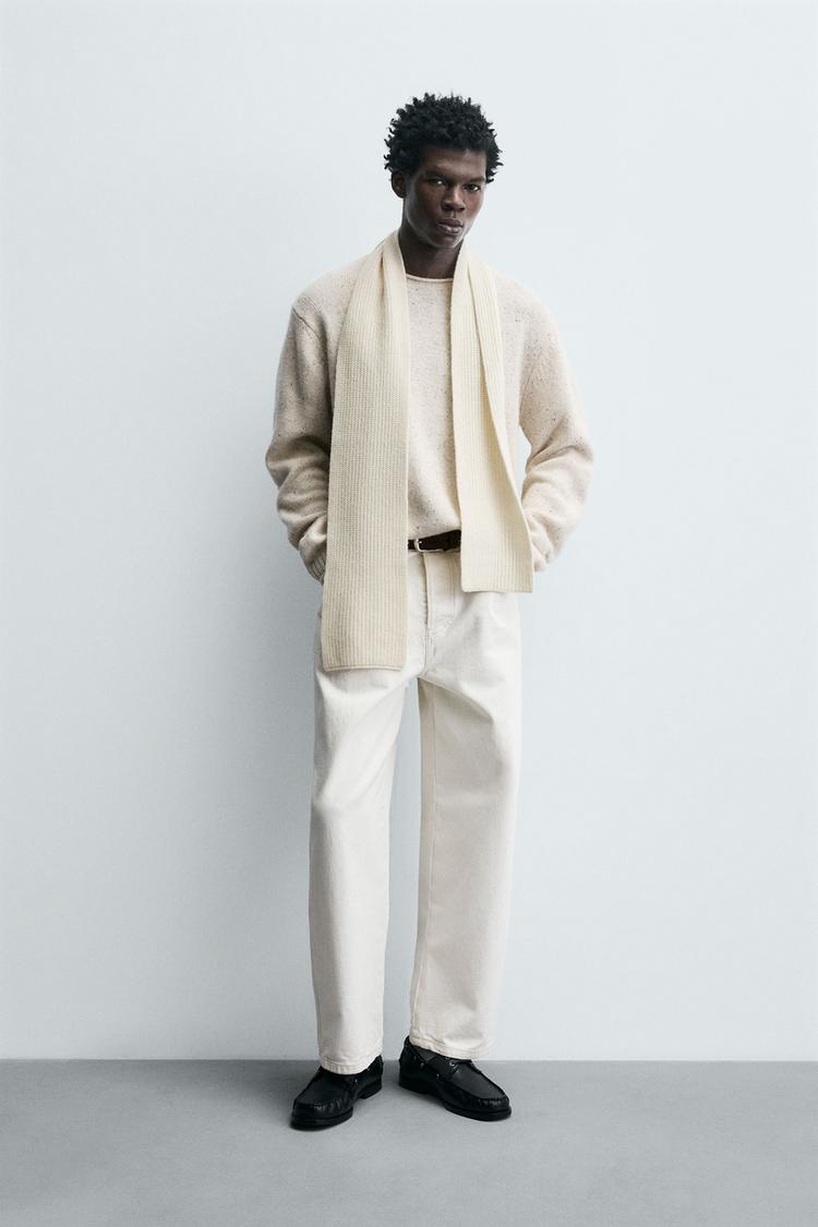 Кемпір жынданып жатыр