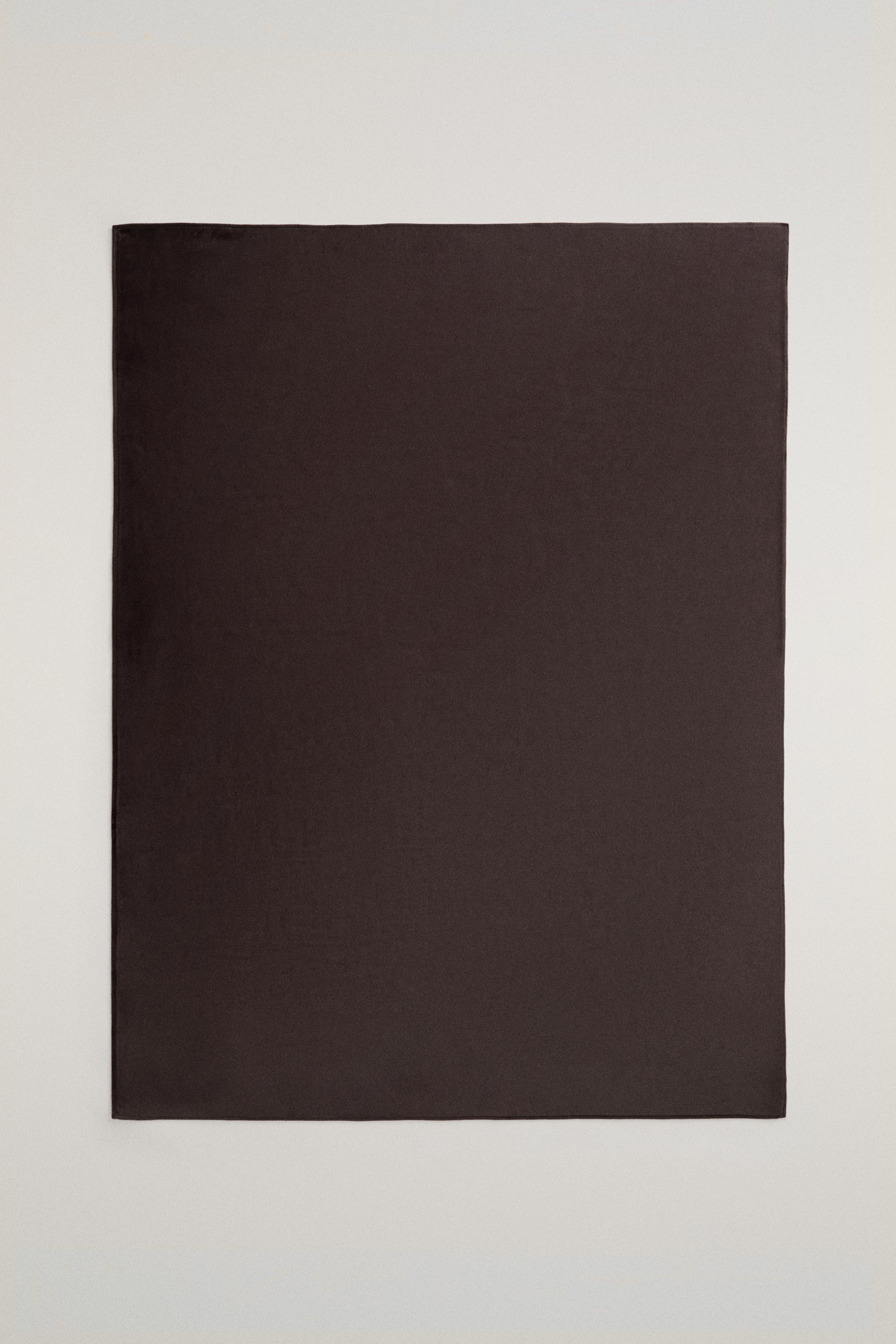 COUVERTURE FOURRURE UNIE