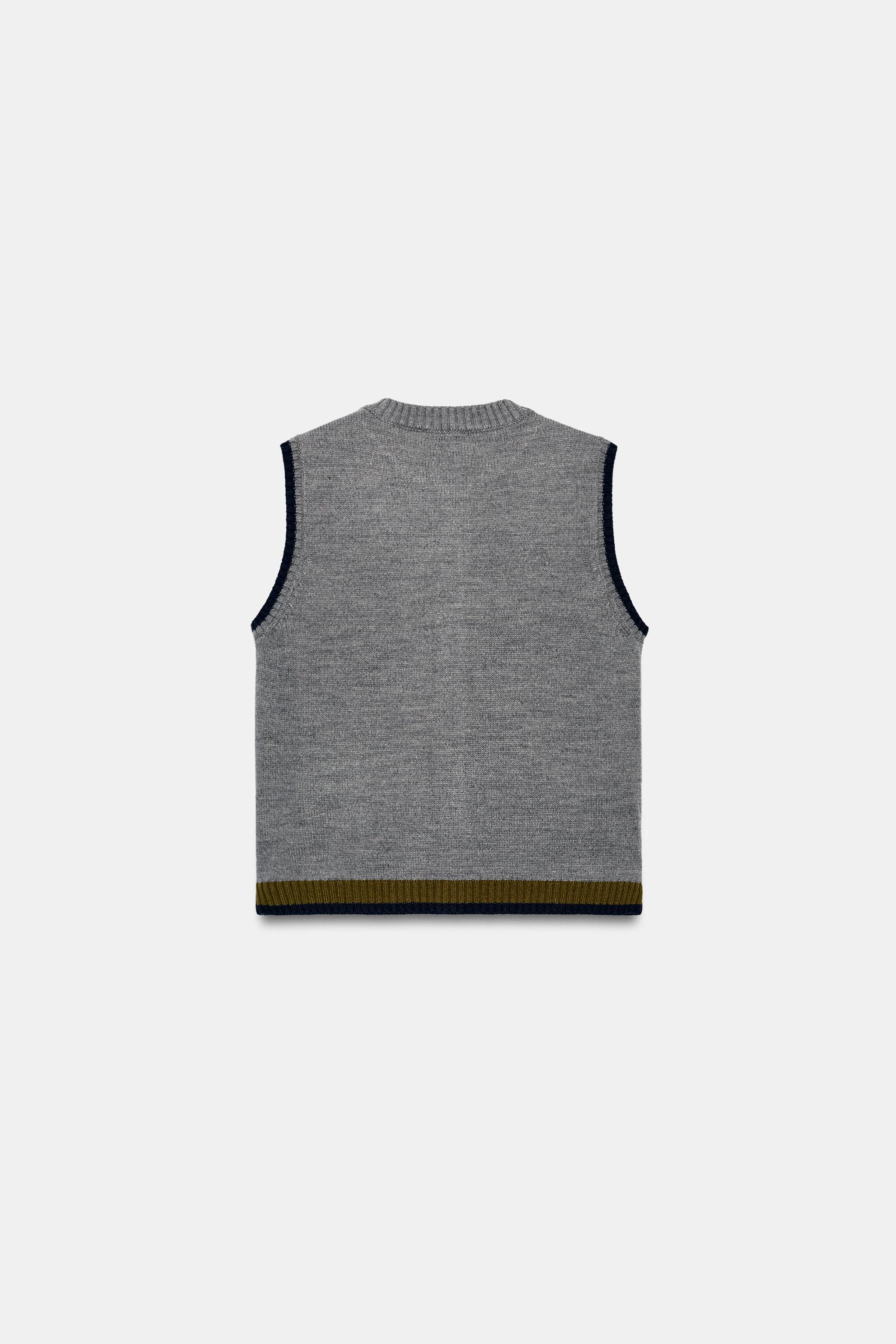ANIMAL JACQUARD KNIT VEST