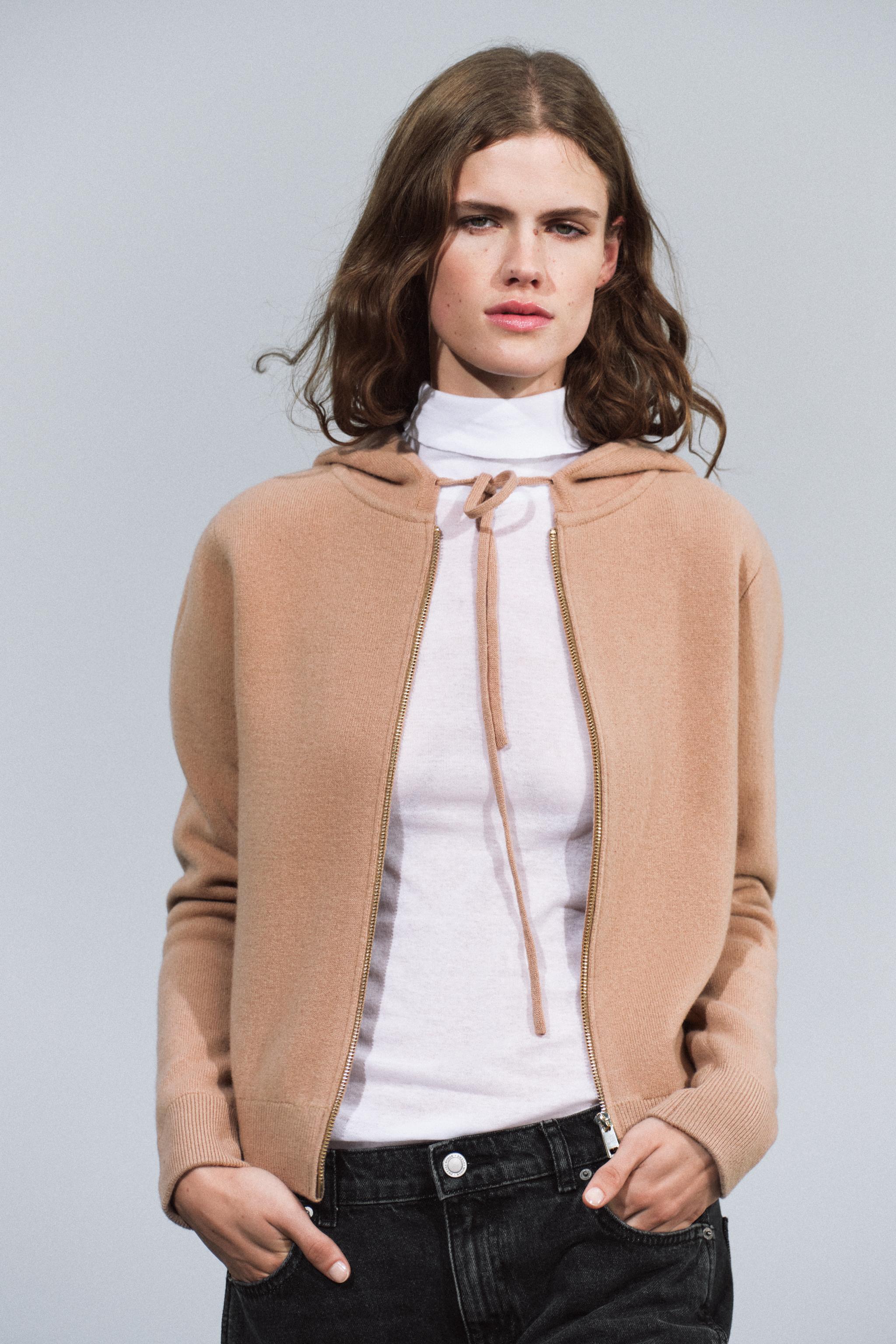 95% WOOL HOODIE JACKET