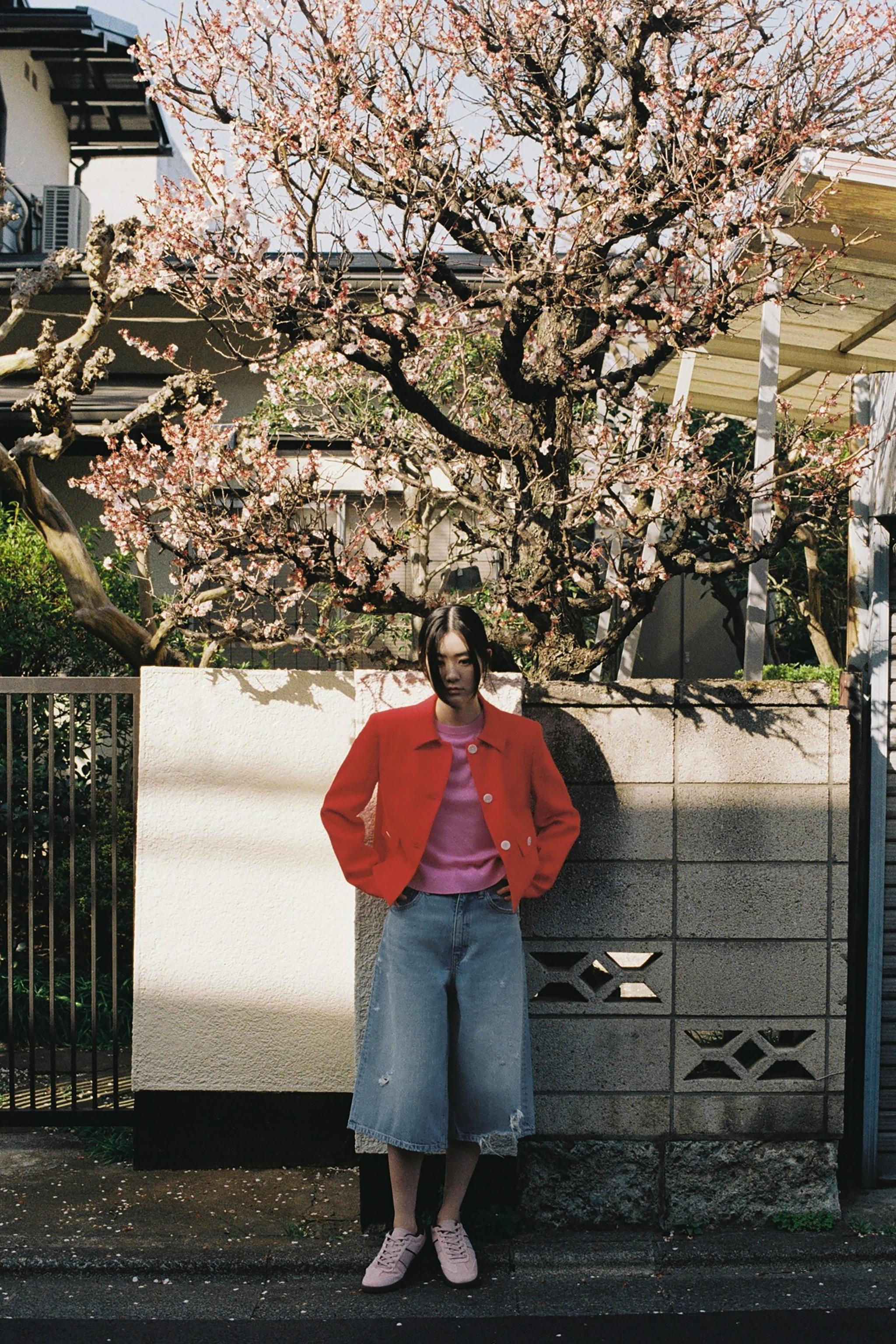 スペイン発送 ZARA クロップドブレザーショルダーパッド 最新作