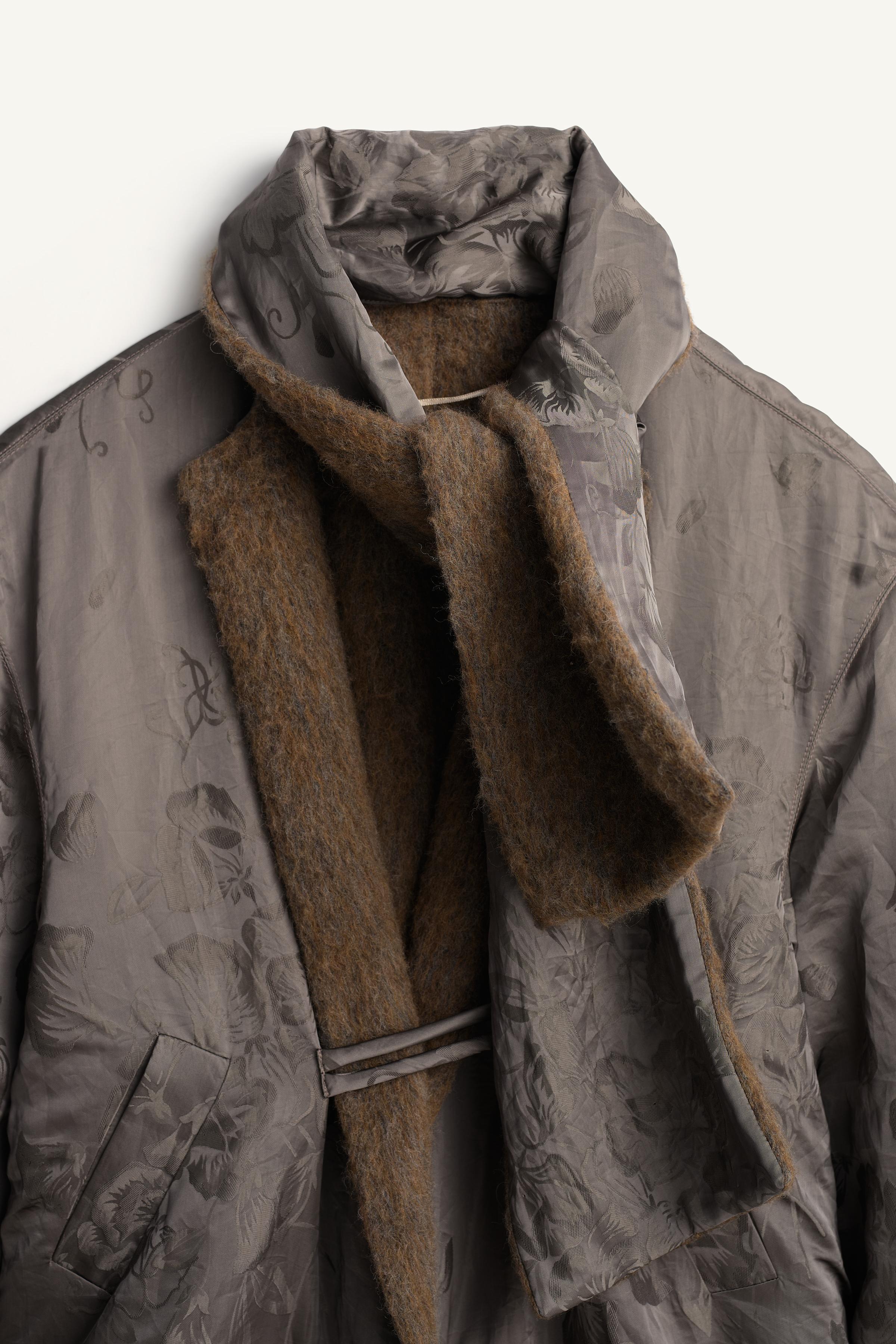 LIMITED EDITION REVERSIBLE JACQUARD COAT WITH SCARF