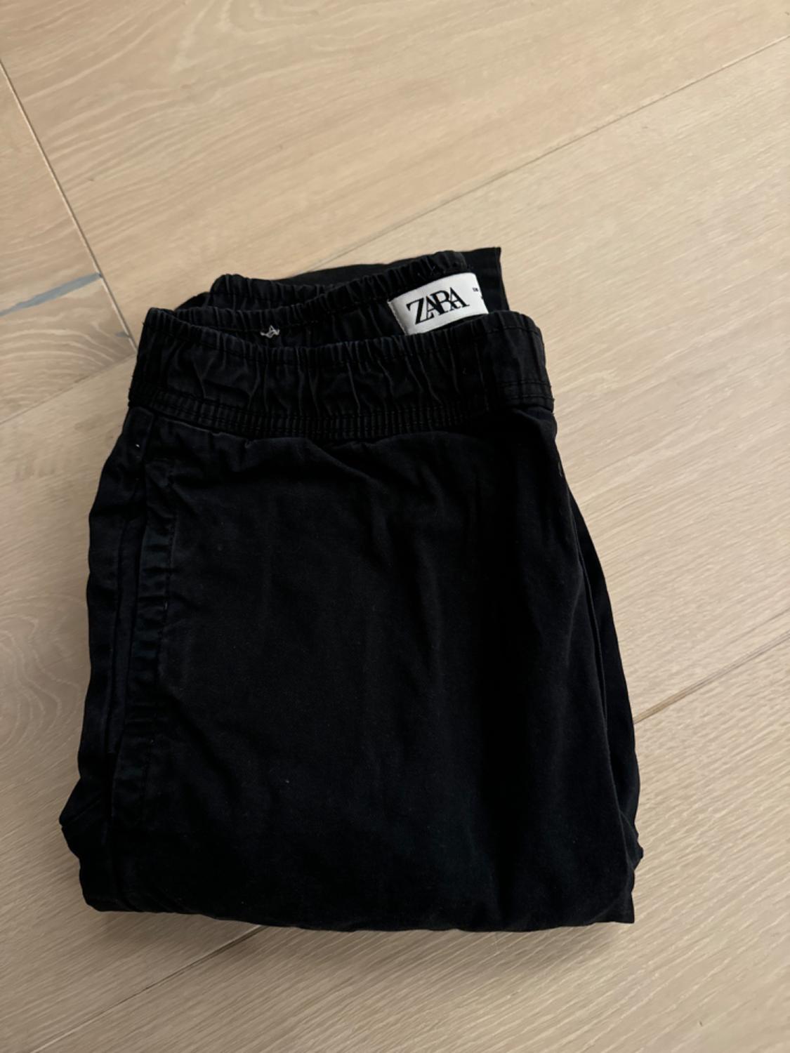 BLACK JOGGER PANTS - Image 3