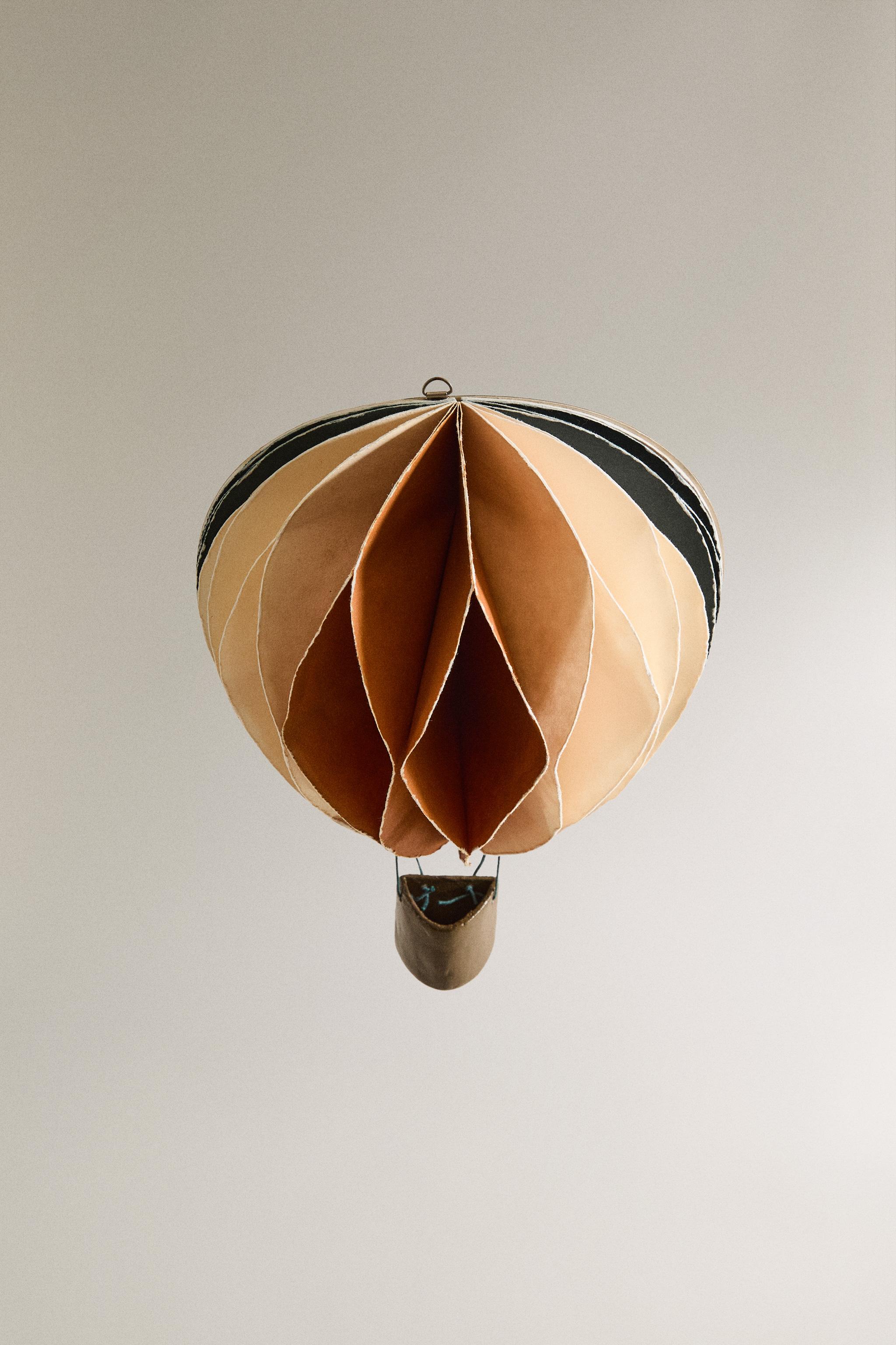 COLOURED PAPER WALL BALLOON (12 CM) — Multicoloured