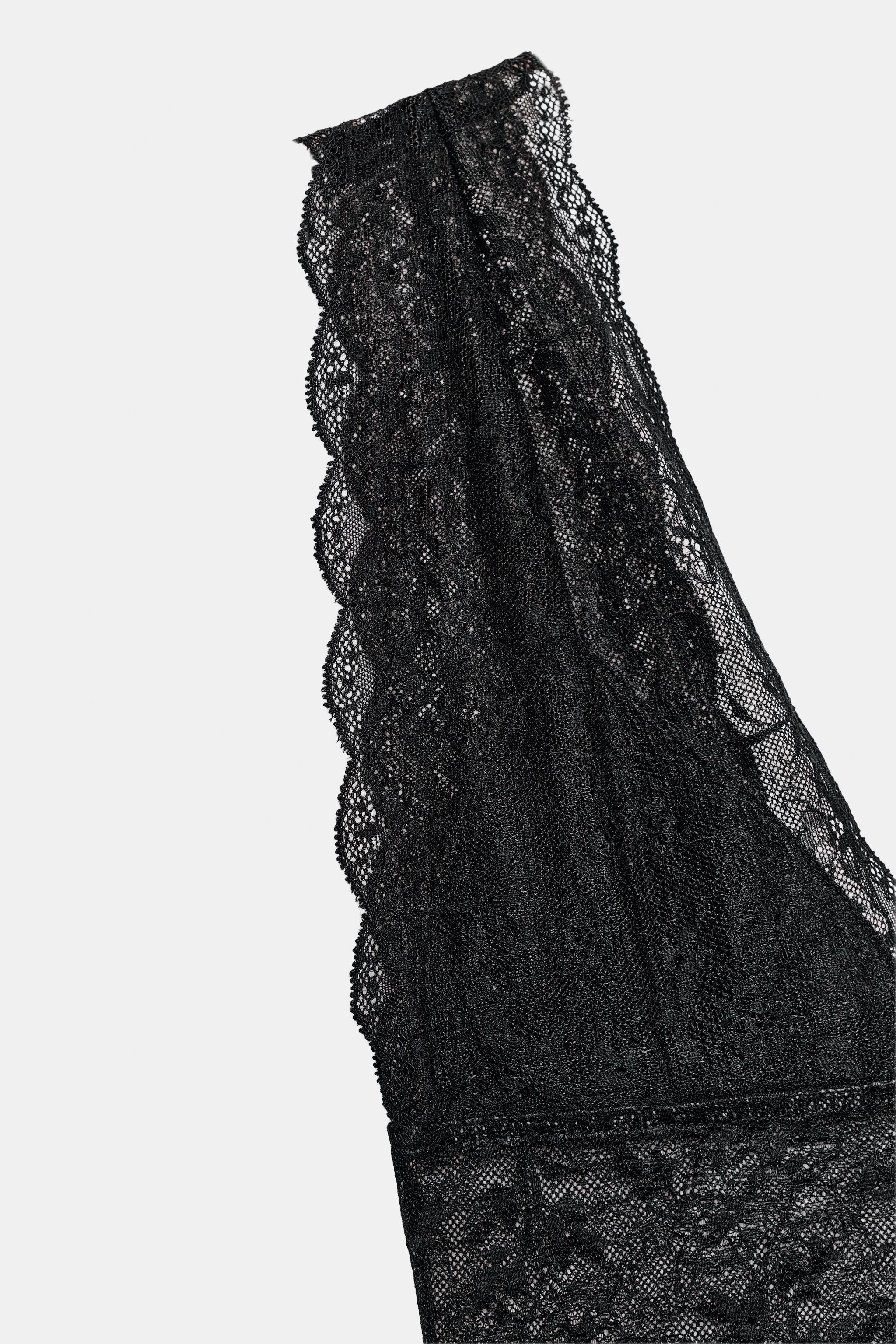 LACE CROP TOP