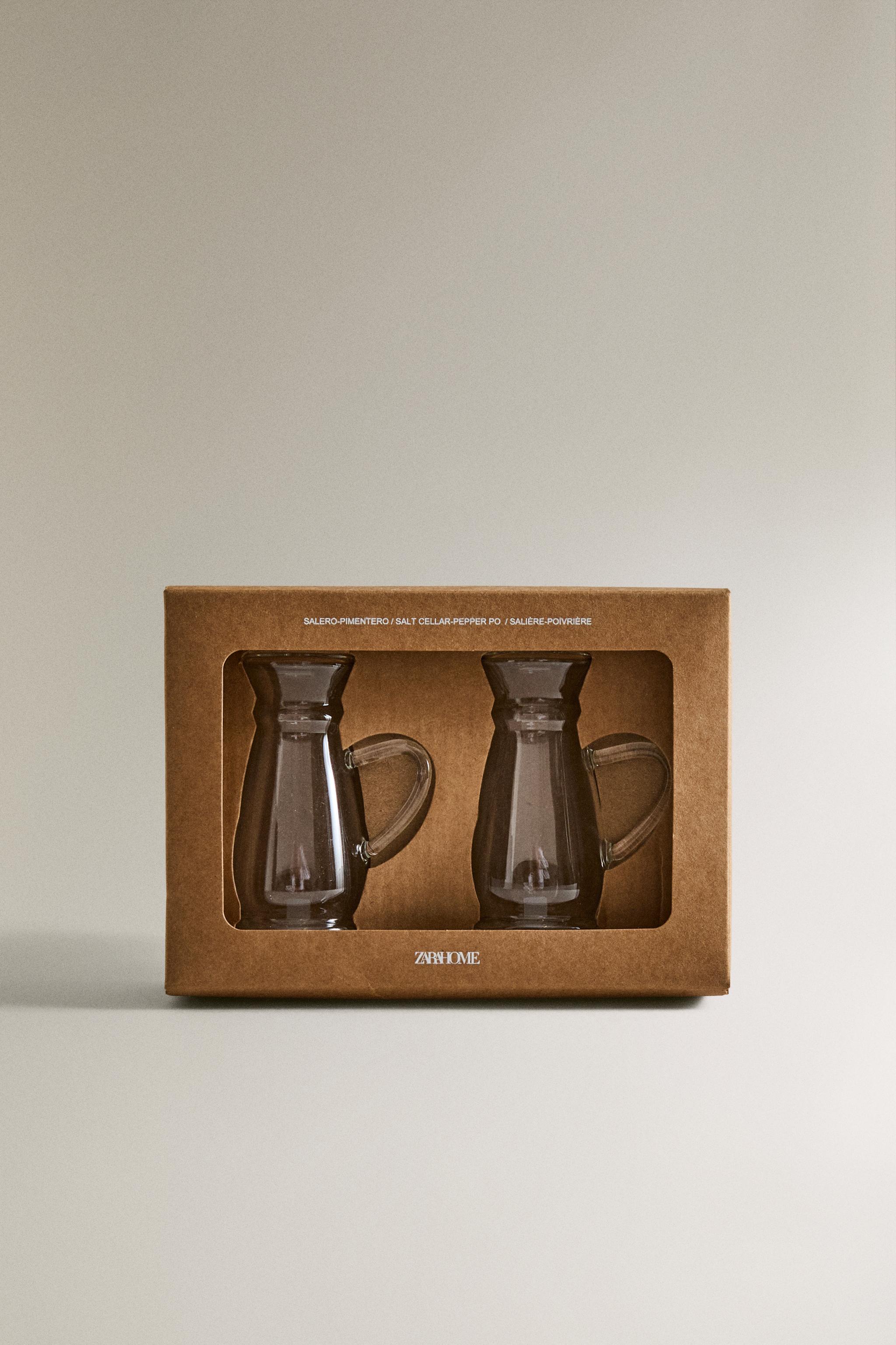 BOROSILICATE GLASS SALT AND PEPPER SHAKER SET