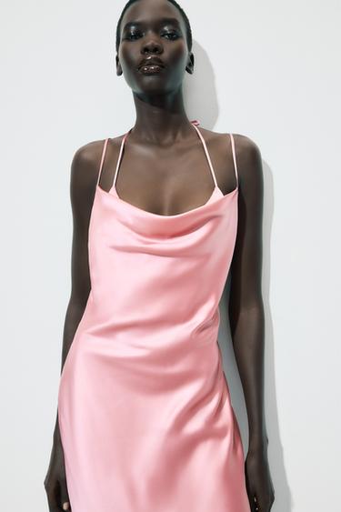 VESTIDO SATINADO ESCOTE FLUIDO - Rosado oscuro de Zara