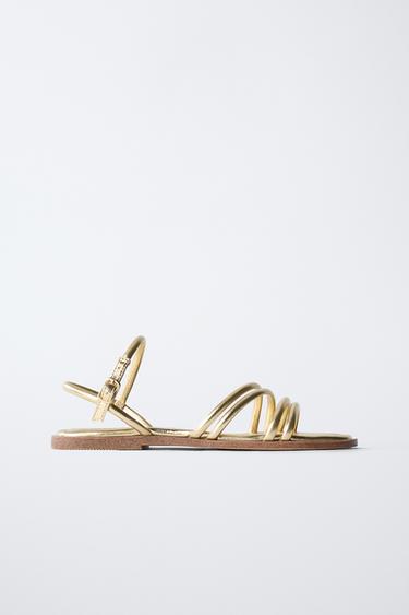 SANDALIA TIRAS METALIZADA - Oro de Zara