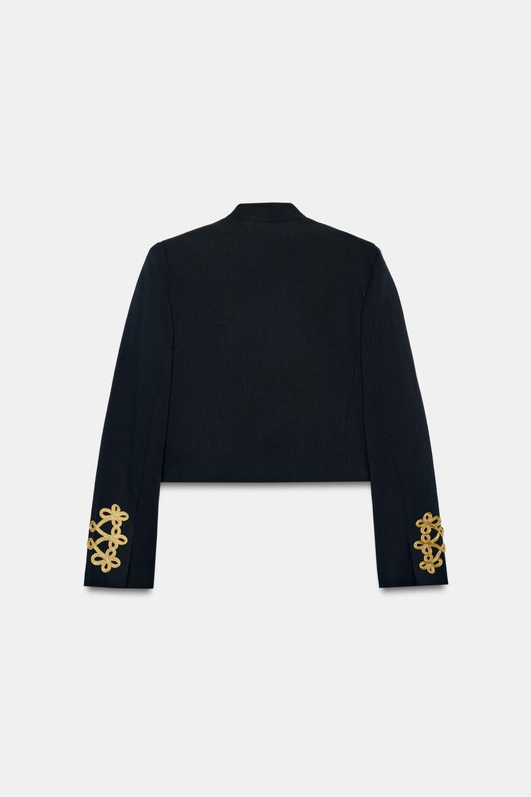 Blazer cropped con cierre de botones 7