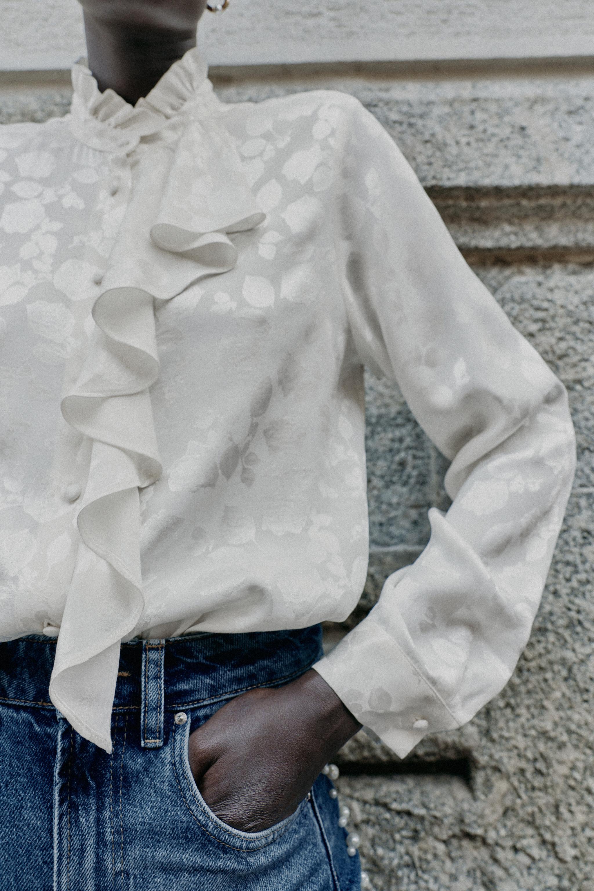 フラワージャカード フリルブラウス - ホワイト | ZARA Japan / 日本