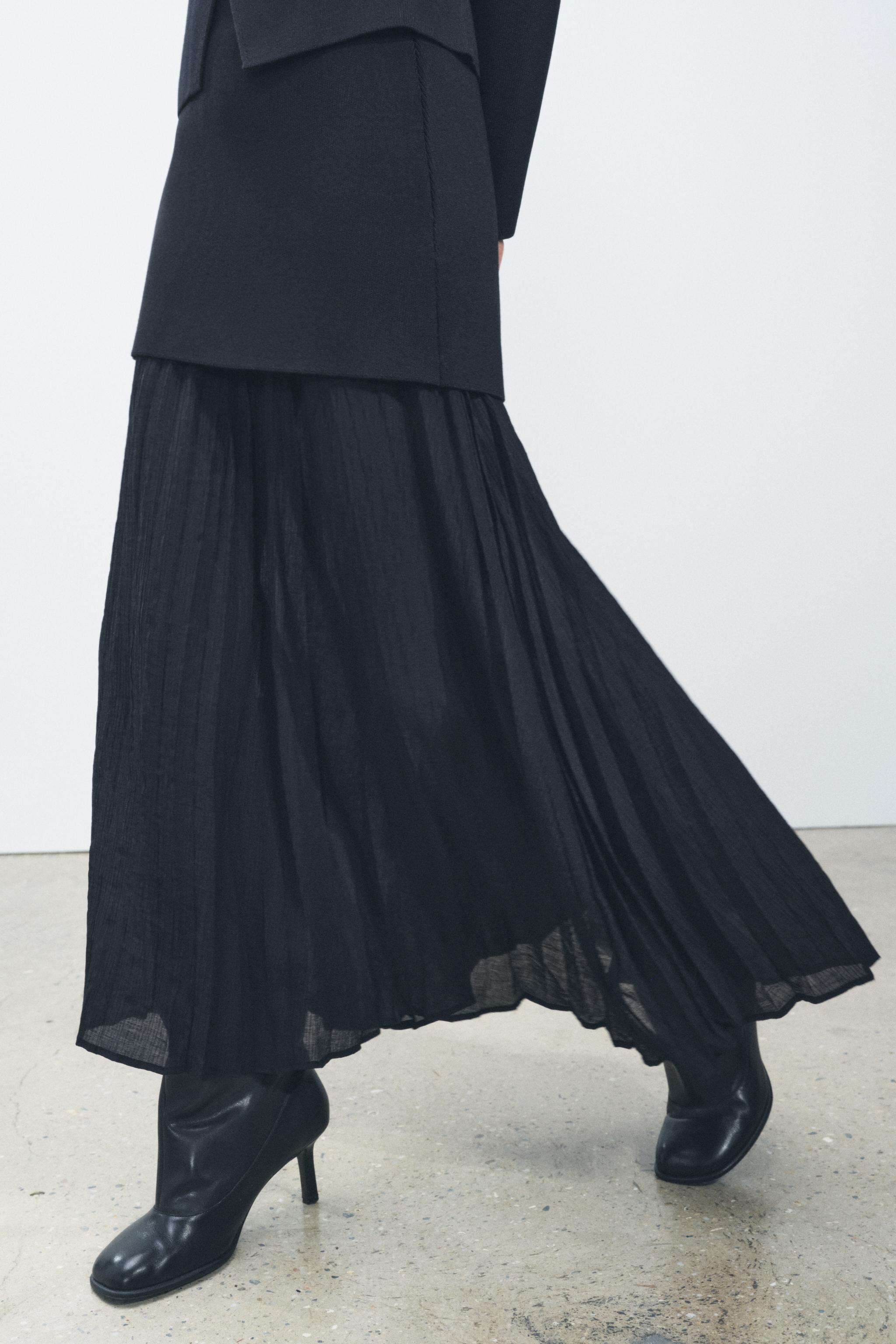 Black pleated midi skirt zara best sale