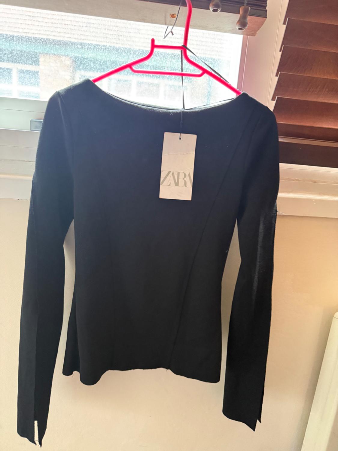 SLIT SLEEVE TOP - Image 5