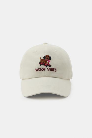 GORRA SARGA BORDADOS PERRO - Crudo de Zara