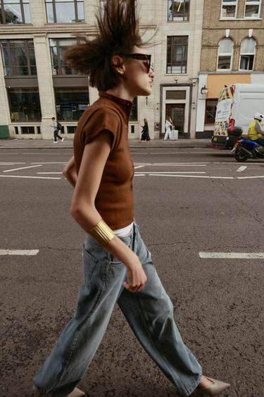 TOP EN MAILLE À BOUTONS - Marron de Zara - Image 5