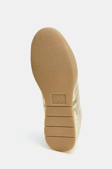 BOTTINES DE SPORT À EFFET MÉTALLISÉ - Or de Zara - Image 5