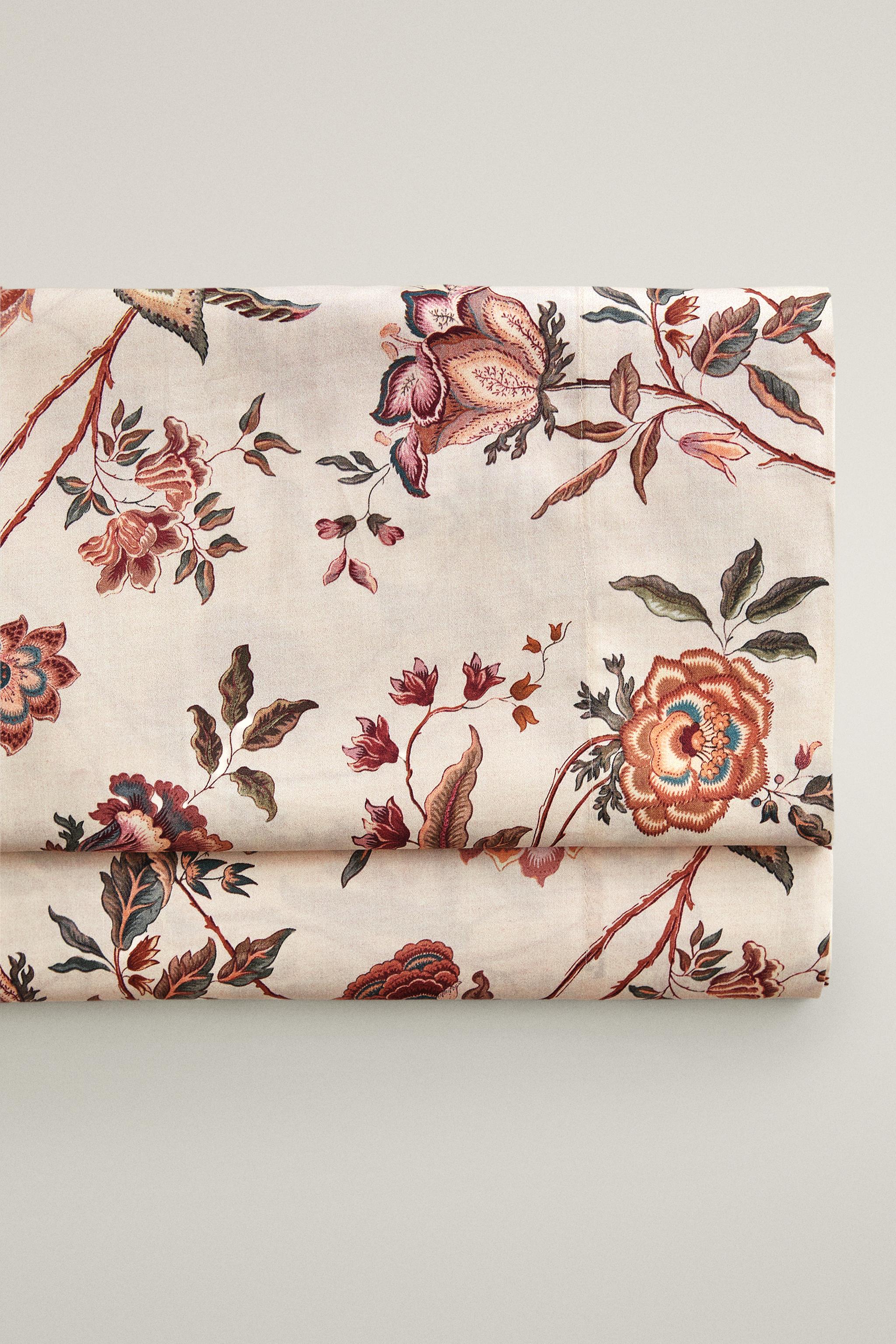 DRAP PLAT FLEURS ET BRANCHES SATIN (300 FILS)