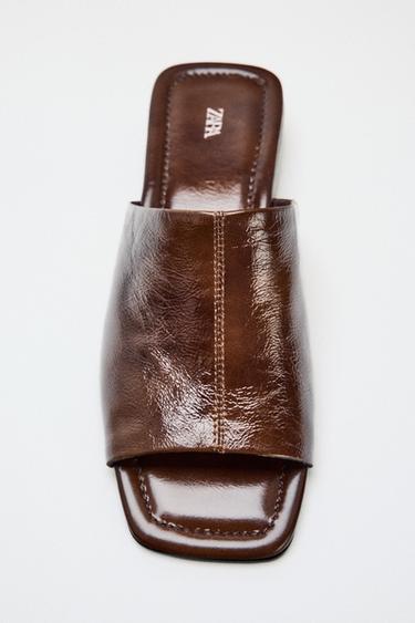 MULE PIEL CUÑA - Marrón de Zara