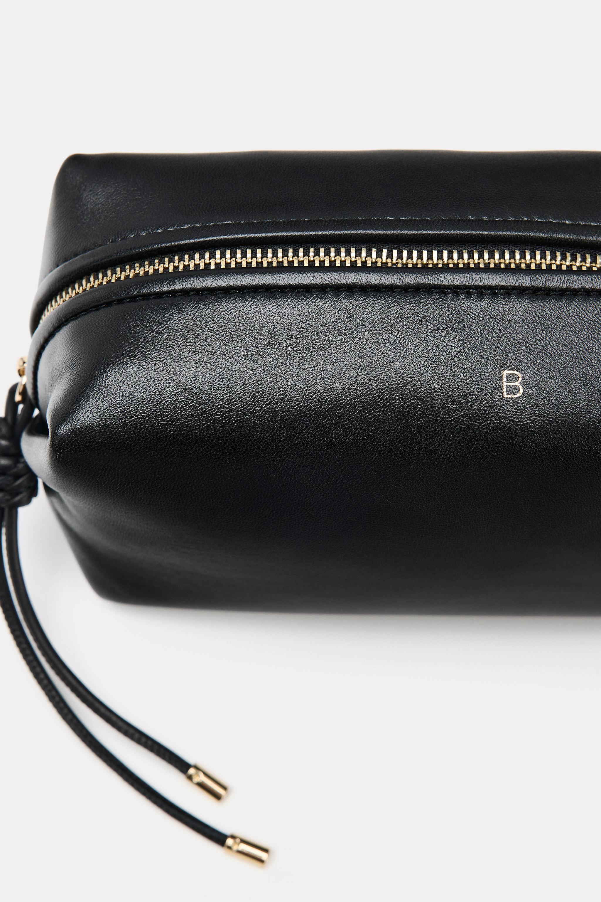 LEATHER TOILETRY BAG