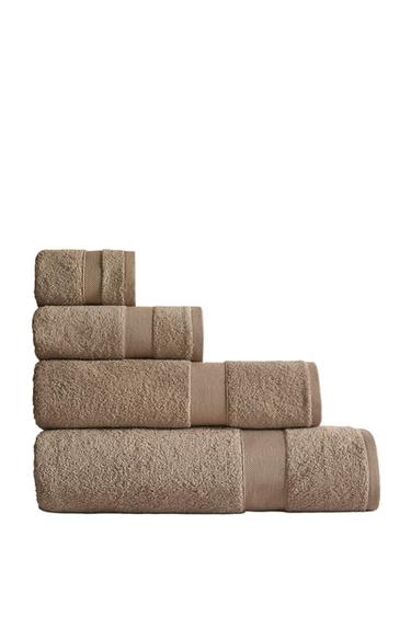 PREMIUM COTTON BATH TOWEL (600 GXM²) - Dark beige by Zara