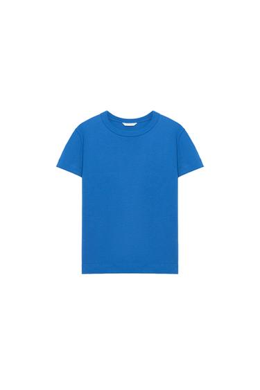 Front view of an electric blue t-shirt, regular fit, round neck, and short sleeves.