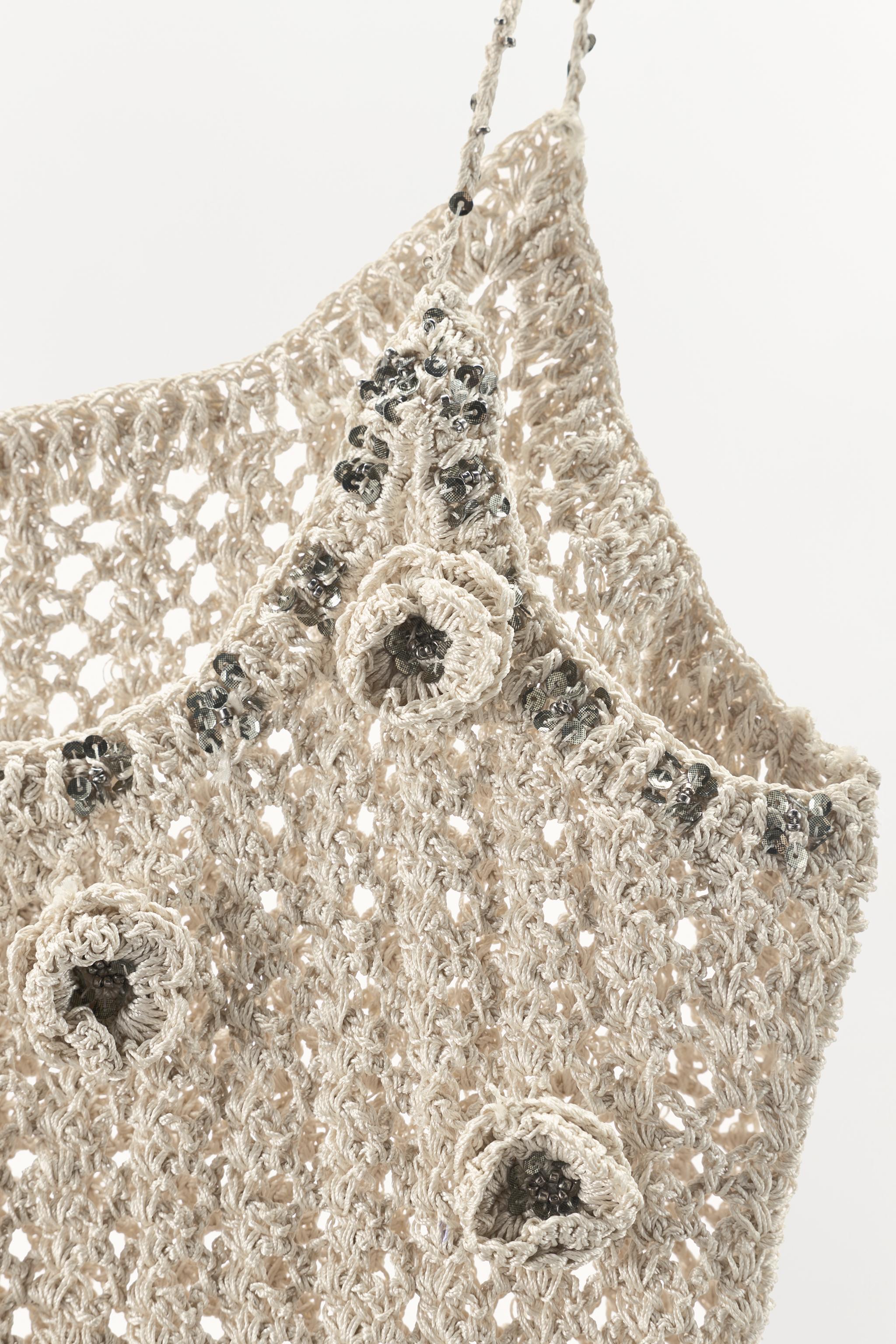 TOP CROCHET FLEURS EN RELIEF LIMITED EDITION