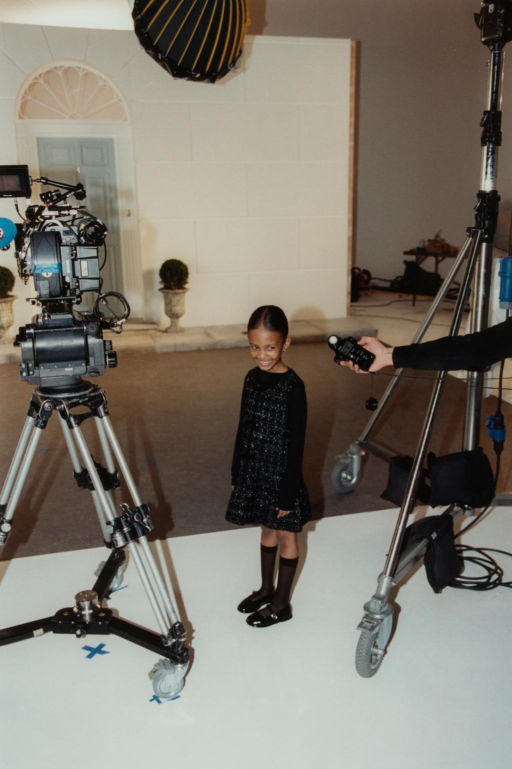 SPARKLY BOW VELVET KNIT DRESS