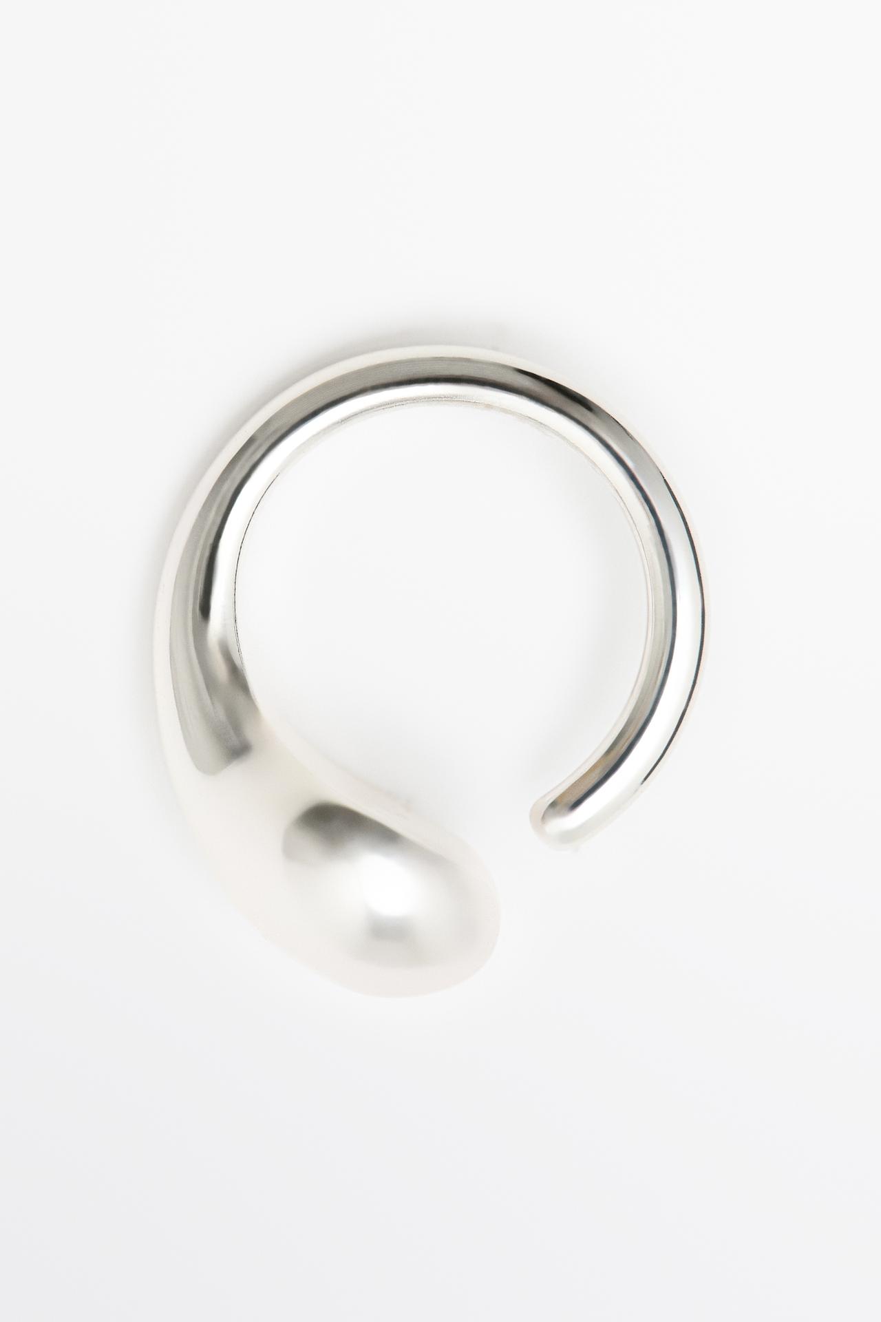 Fluid teardrop ring — Silver