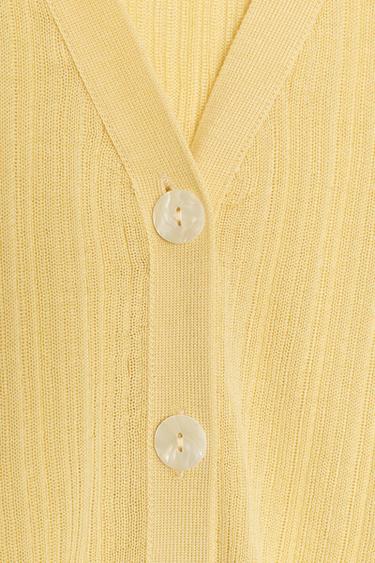 GILET EN MAILLE CÔTELÉ - Jaune de Zara - Image 6